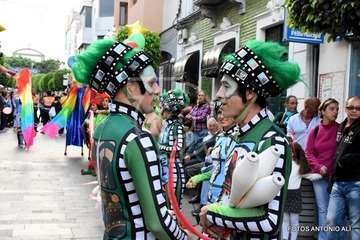 Papá Noel recibe el cariño de cientos de niños de Telde (Foto Antonio Alí y TA)